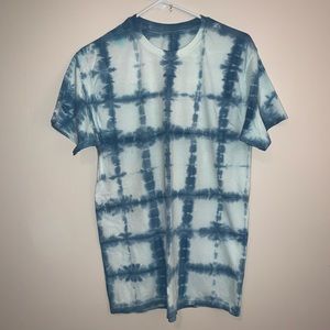 Shibori indigo tie dye t-shirt (hand dyed)